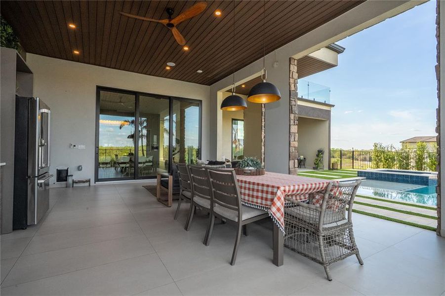 Exterior details and patio area of a home in , Montverde (Image 30).