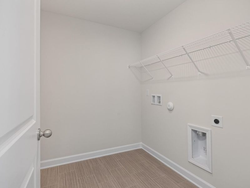 Spacious, unfurnished interior of a new home in Gregory Village, Lillington (Image 22).