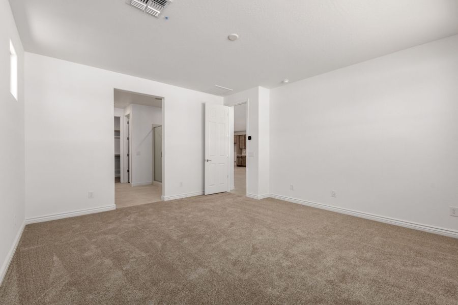 Spacious, unfurnished interior of a new home in Miravida, Surprise (Image 13).