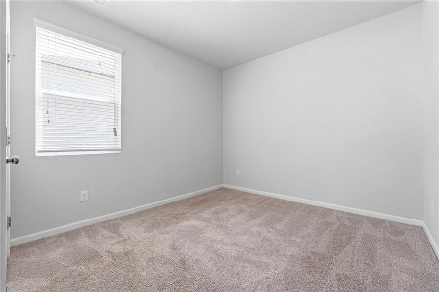 Spacious, unfurnished interior of a new home in Alcovy Trace, Lawrenceville (Image 17).