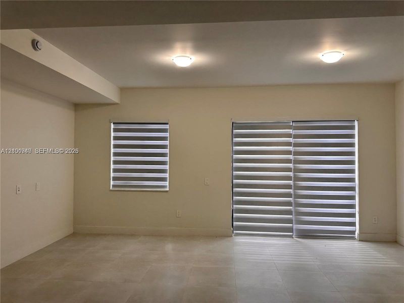 Spacious, unfurnished interior of a new home in , Homestead (Image 3).
