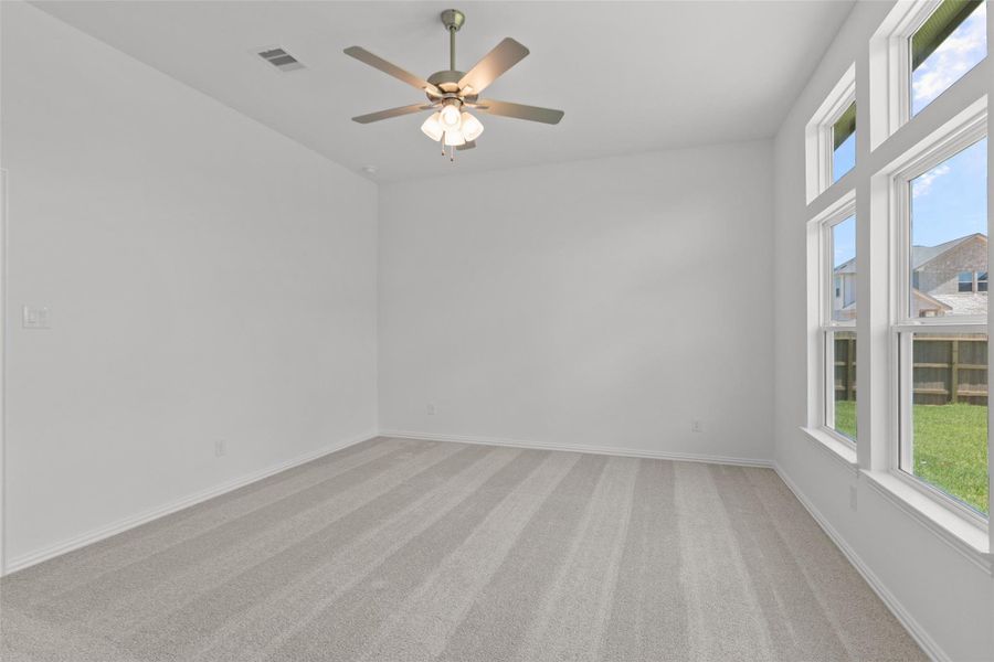 Spacious, unfurnished interior of a new home in Azalea, Katy (Image 23).