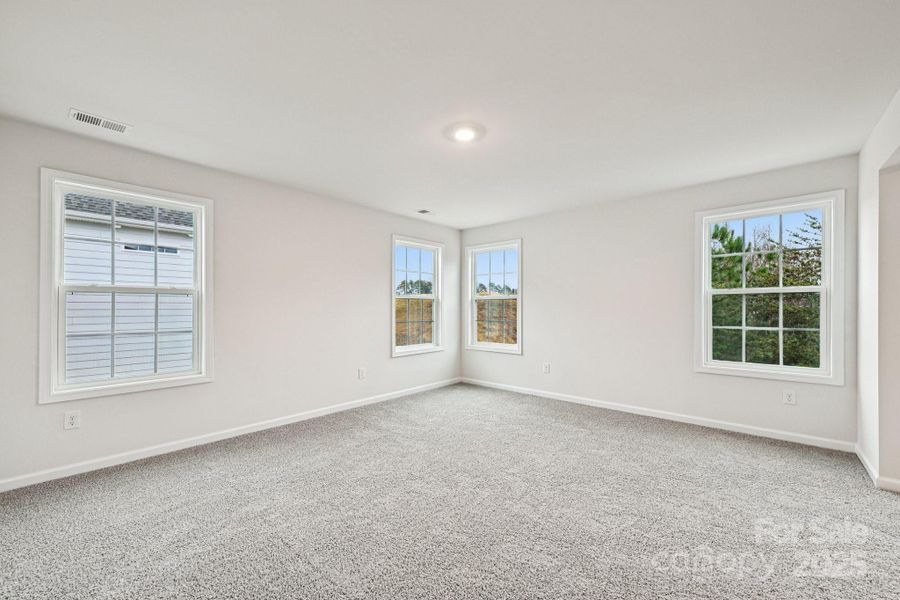 Spacious, unfurnished interior of a new home in Sylvan Creek, Denver (Image 35). Spacious, unfurnished interior of a new home in Sylvan Creek, Denver (Image 35).