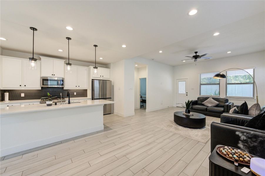 Furnished interior view inside a new home in Harper’s Preserve, Conroe (Image 13).
