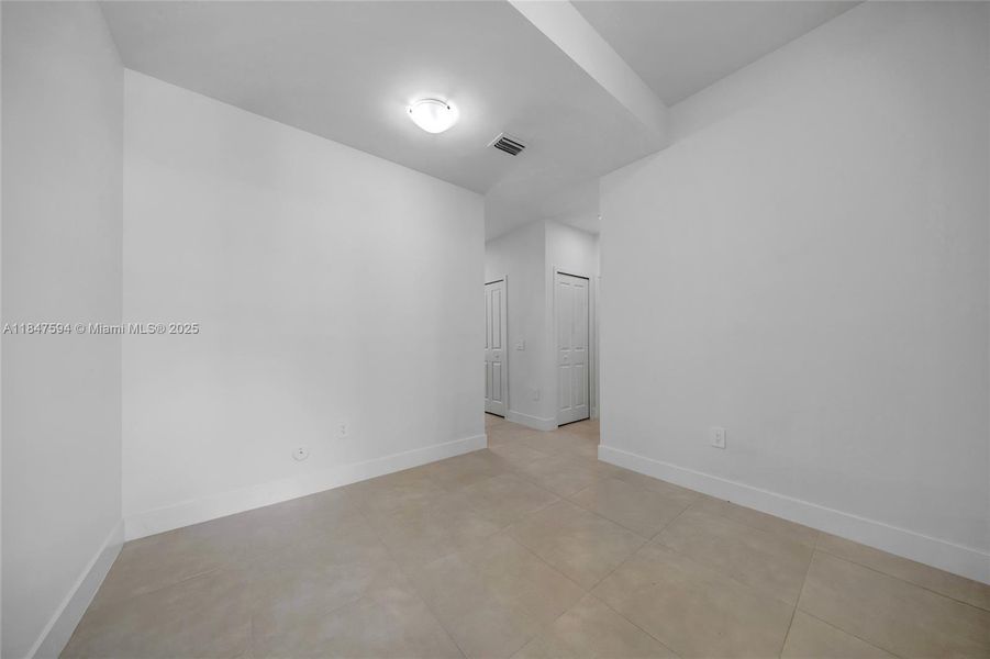 Spacious, unfurnished interior of a new home in , Homestead (Image 18).