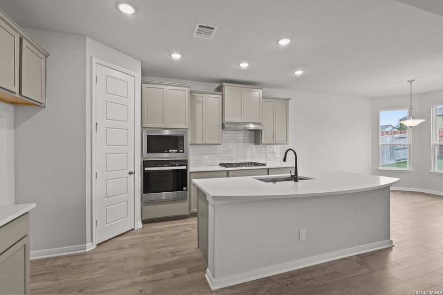 Furnished interior view inside a new home in Buffalo Crossing, Cibolo (Image 15). Furnished interior view inside a new home in Buffalo Crossing, Cibolo (Image 15).