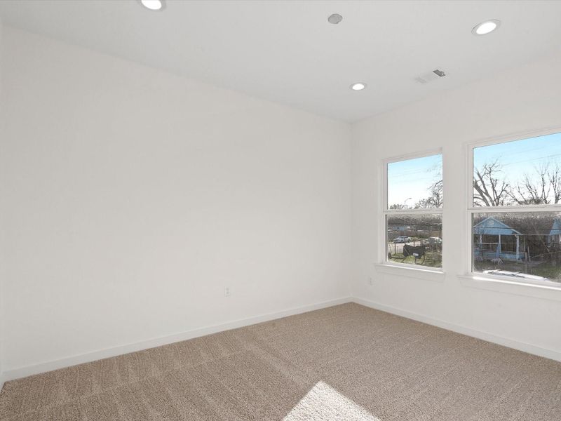 Spacious, unfurnished interior of a new home in , Houston (Image 27).