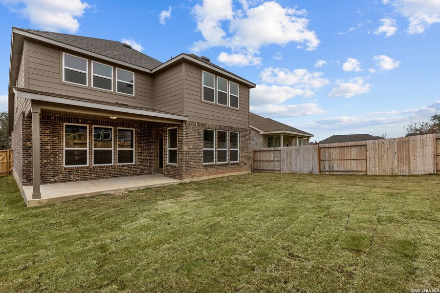 Exterior details and patio area of a home in Horizon Ridge, San Antonio (Image 20). Exterior details and patio area of a home in Horizon Ridge, San Antonio (Image 20).