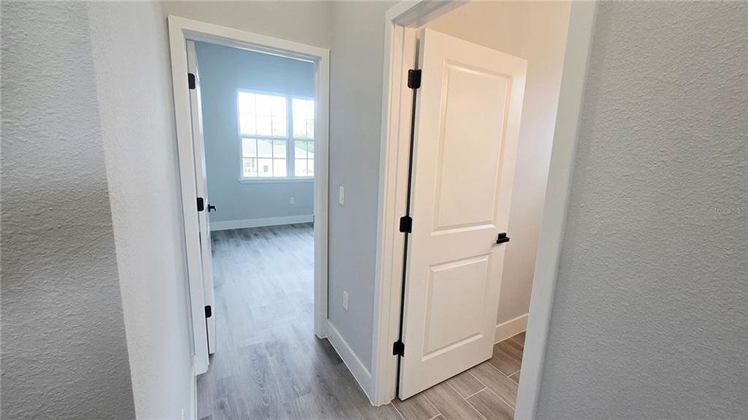 Spacious, unfurnished interior of a new home in , Ocala (Image 33).