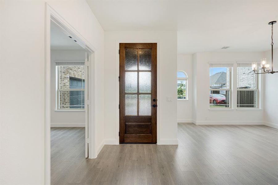 Spacious, unfurnished interior of a new home in East Oak Creek, Commerce (Image 16).