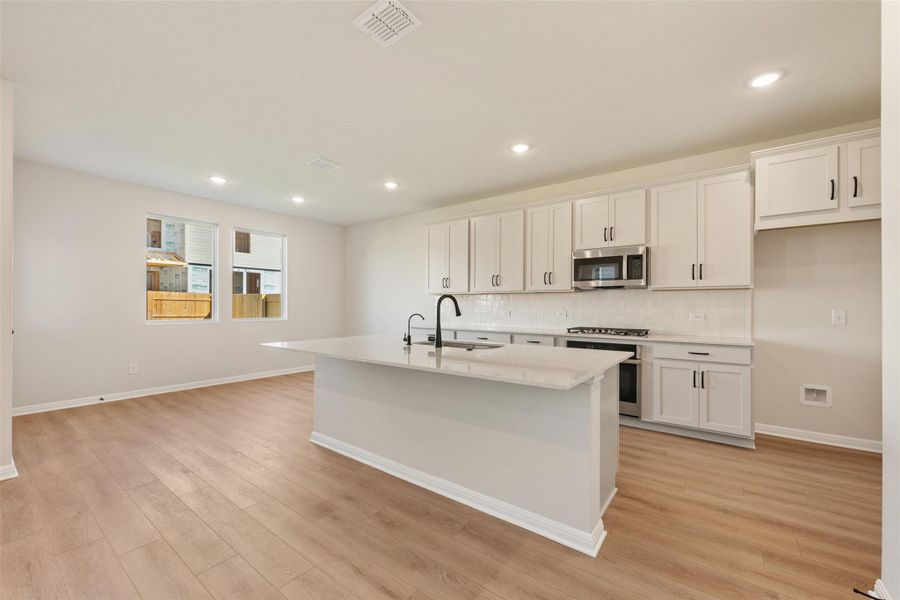 Representative images and renderings are for illustrative purposes. Actual structural options and design finishes of home may vary.