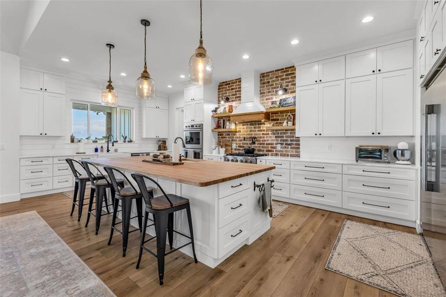 Furnished interior view inside a new home in , Arcadia (Image 59).