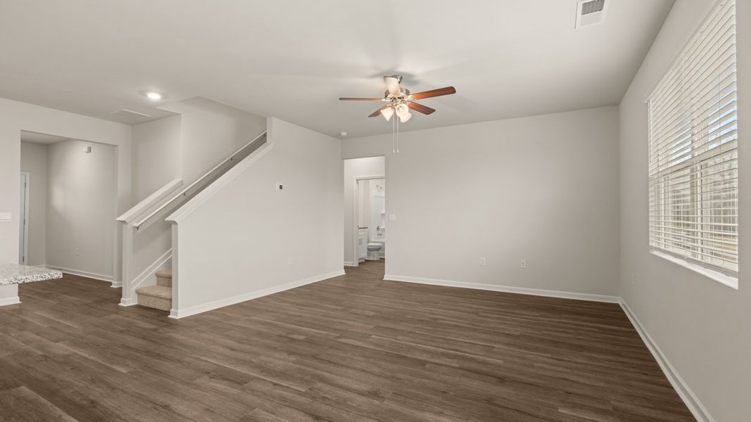 Spacious, unfurnished interior of a new home in Captain's Corner, Grovetown (Image 13).