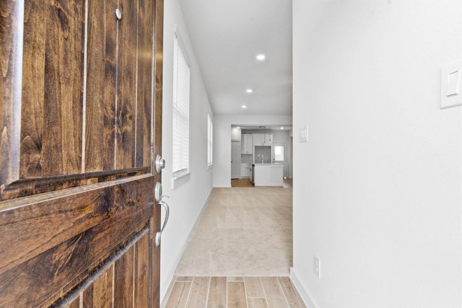 Spacious, unfurnished interior of a new home in , Iowa Colony (Image 22).