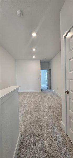 Spacious, unfurnished interior of a new home in , Winter Garden (Image 23).