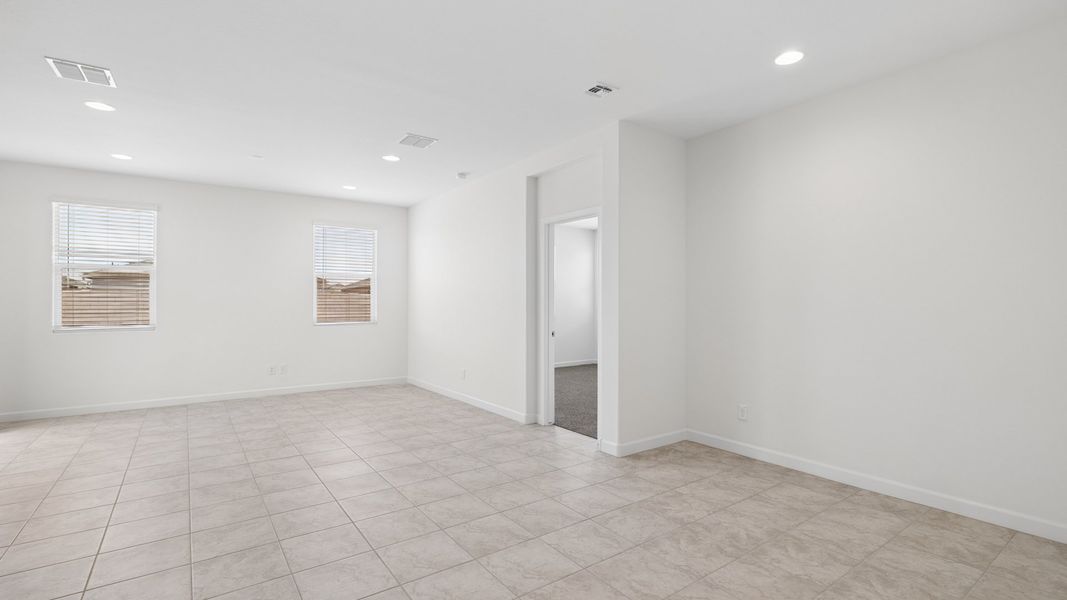 Spacious, unfurnished interior of a new home in Quail Ranch, San Tan Valley (Image 14). Spacious, unfurnished interior of a new home in Quail Ranch, San Tan Valley (Image 14).