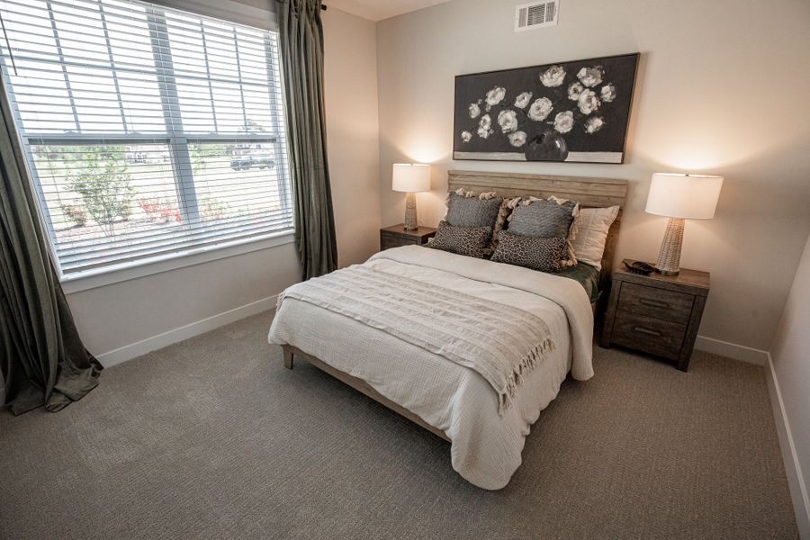 Representative furnished interior of a home built from the Willow by Grant & Co in Manor at Hall Creek, Arlington (Image 135).