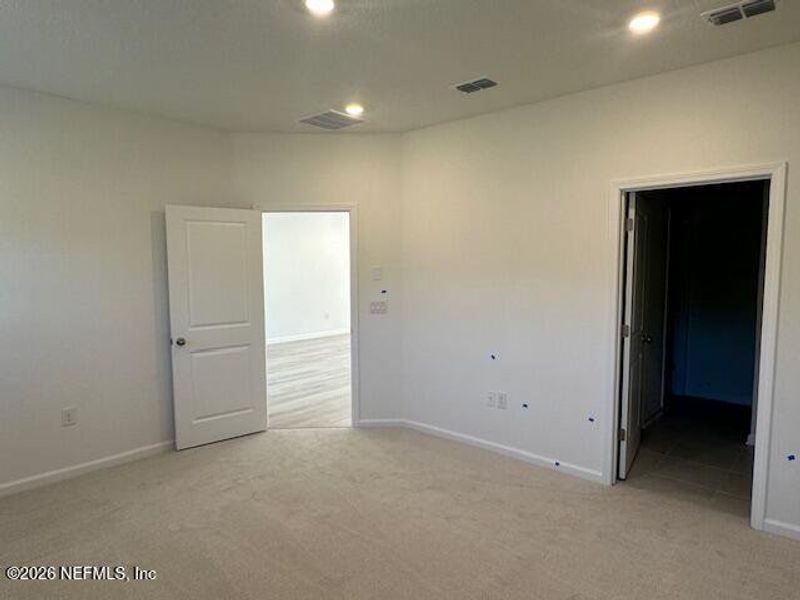 Spacious, unfurnished interior of a new home in Brook Forest, St. Augustine (Image 23).