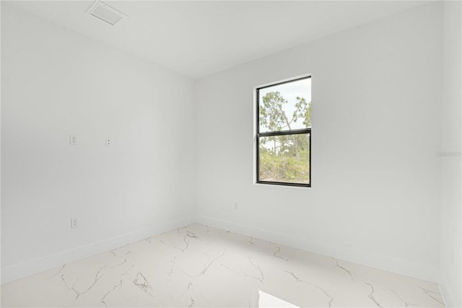 Spacious, unfurnished interior of a new home in , Rotonda West (Image 26).