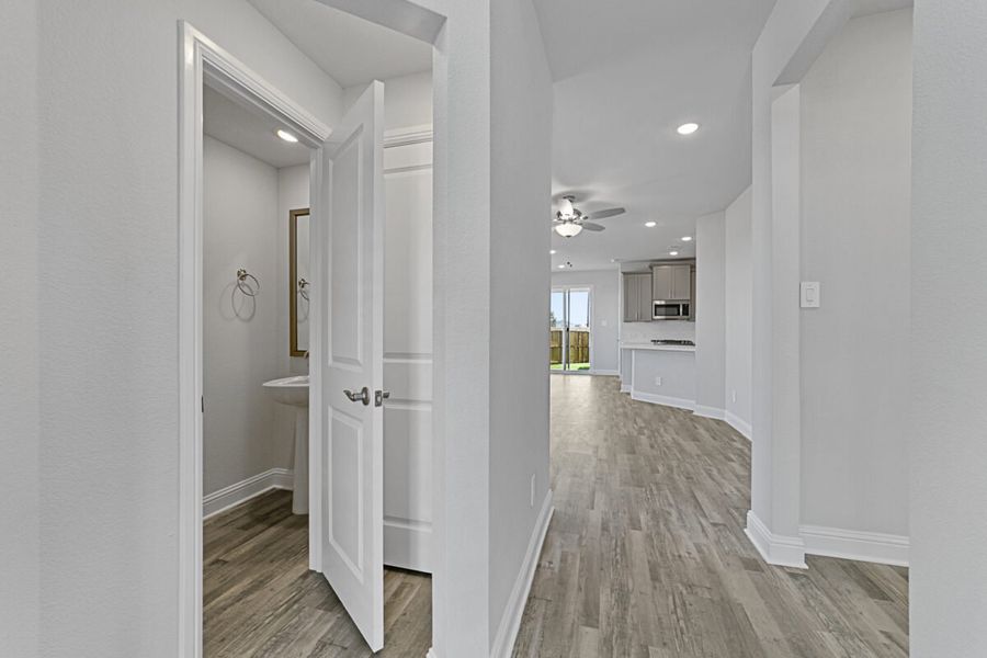 Representative unfurnished interior of a home built from the Symmetry D370 by Landon Homes in Lexington Frisco, Frisco (Image 10).