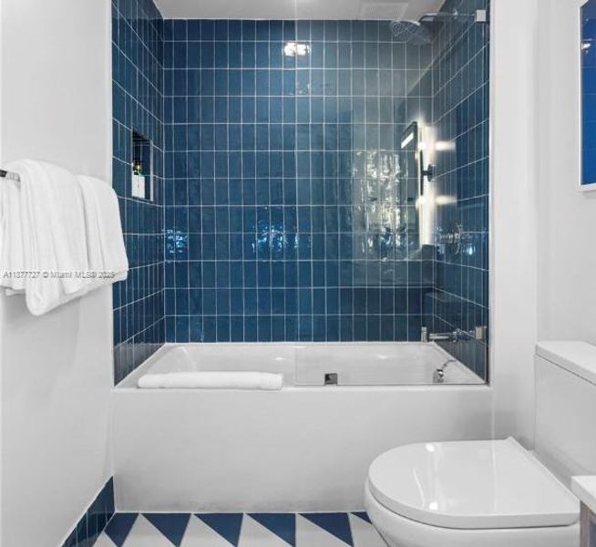 Image 9 of a home in Gale Hotel & Residences Miami (former Natiivo). Image 9 of a home in Gale Hotel & Residences Miami (former Natiivo).