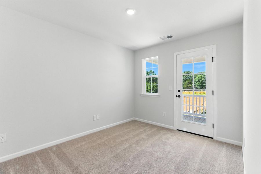 Spacious, unfurnished interior of a new home in , Summerville (Image 38).