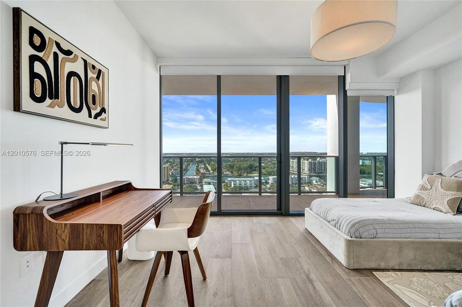 Furnished interior view inside a new home in , Pompano Beach (Image 54).