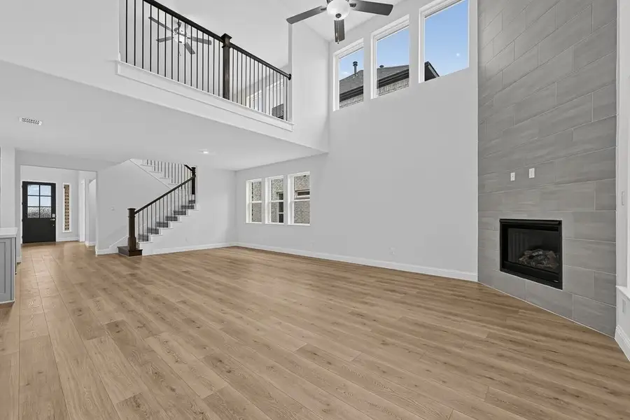 Spacious, unfurnished interior of a new home in South Oak, Lakewood Village (Image 15).