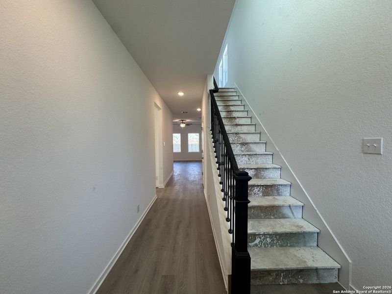 Spacious, unfurnished interior of a new home in Meadows at Hennersby Hollow 40's, San Antonio (Image 18). Spacious, unfurnished interior of a new home in Meadows at Hennersby Hollow 40's, San Antonio (Image 18).