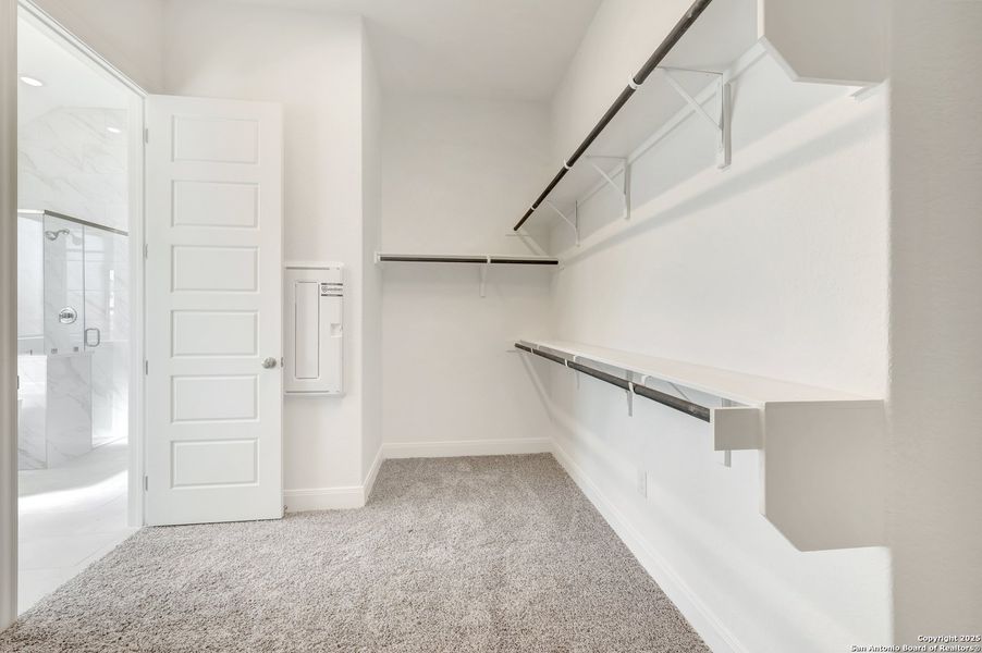 Spacious, unfurnished interior of a new home in Everly Estates, San Antonio (Image 41). Spacious, unfurnished interior of a new home in Everly Estates, San Antonio (Image 41).