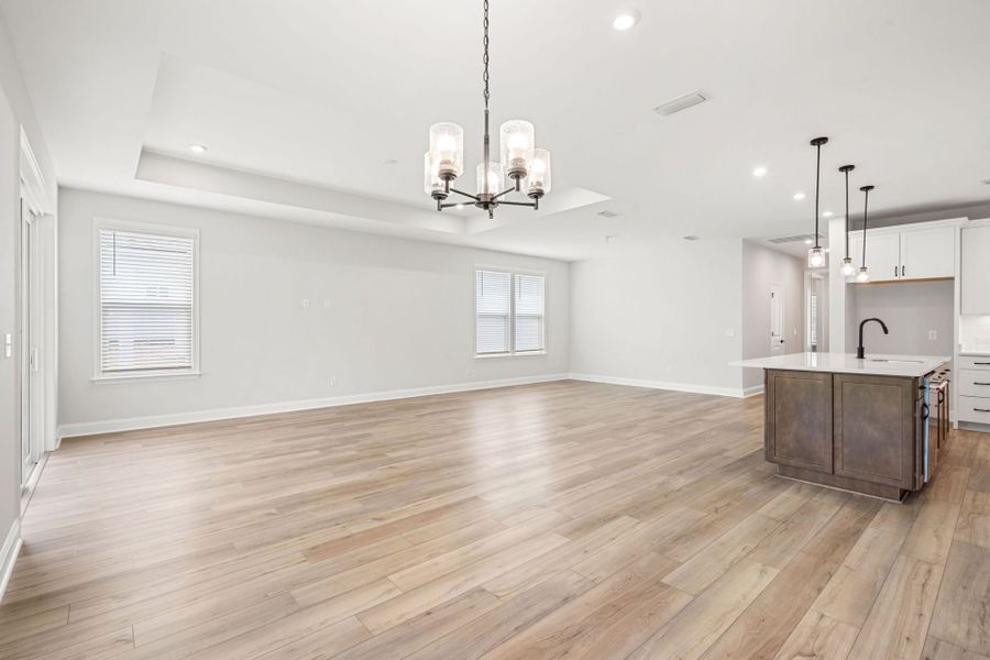 Spacious, unfurnished interior of a new home in Waterways, Richmond Hill (Image 20).