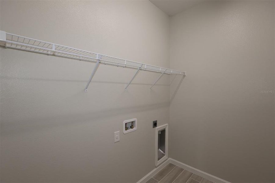 Spacious, unfurnished interior of a new home in Center Lake on the Park, St. Cloud (Image 25). Spacious, unfurnished interior of a new home in Center Lake on the Park, St. Cloud (Image 25).