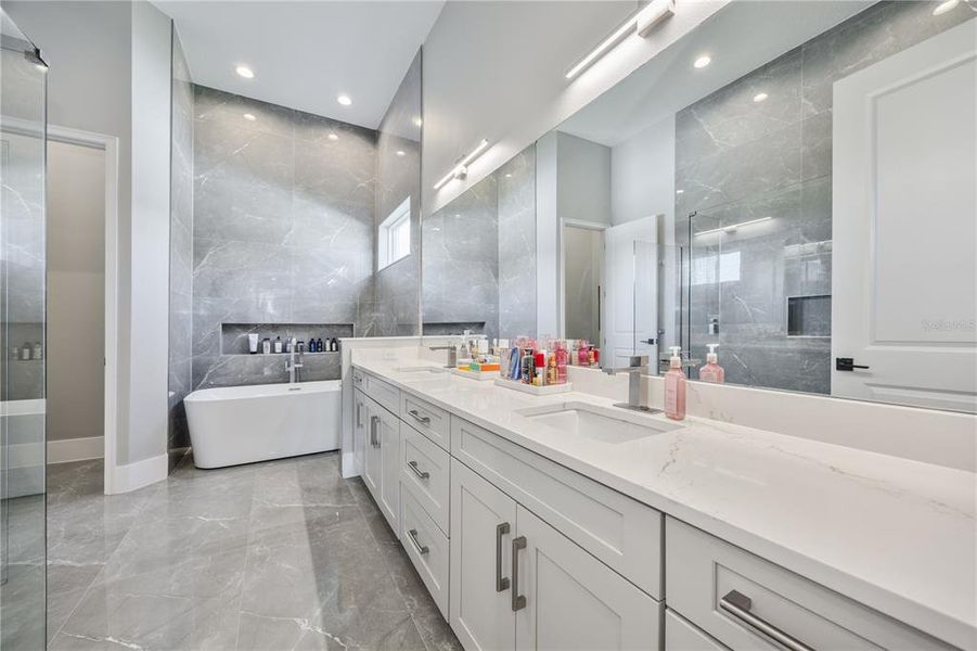 Furnished interior view inside a new home in Avalon Ridge, Winter Garden (Image 19).