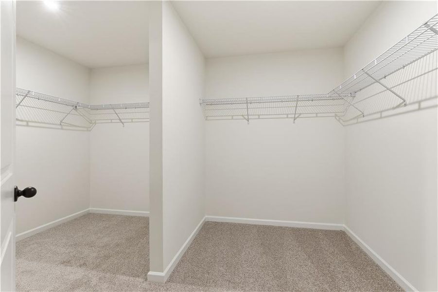 Spacious, unfurnished interior of a new home in Meadow Pines, Dallas (Image 18). Spacious, unfurnished interior of a new home in Meadow Pines, Dallas (Image 18).