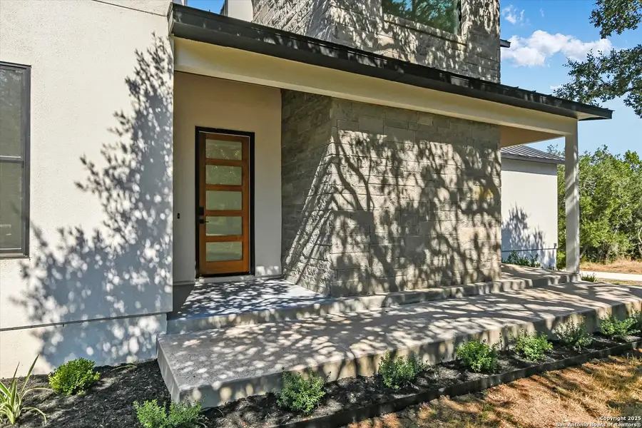 Exterior details and patio area of a home in , Horseshoe Bay (Image 3).