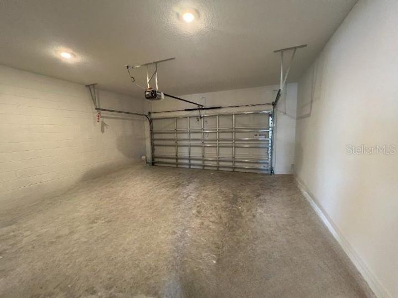 Spacious, unfurnished interior of a new home in Hawks Run, Kissimmee (Image 14). Spacious, unfurnished interior of a new home in Hawks Run, Kissimmee (Image 14).