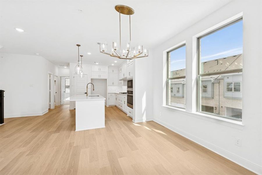 Spacious, unfurnished interior of a new home in Hillside at Las Colinas, Irving (Image 30).