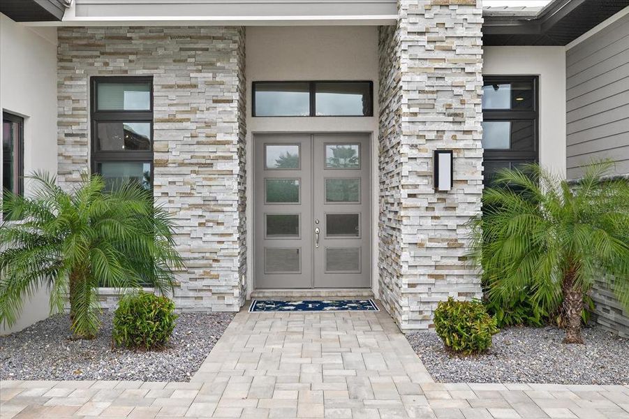 Exterior details and patio area of a home in , Bradenton (Image 42).