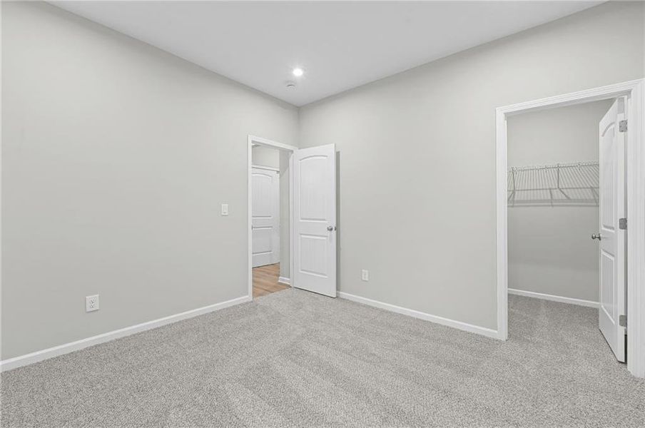 Spacious, unfurnished interior of a new home in Laurel Farms, Dallas (Image 31). Spacious, unfurnished interior of a new home in Laurel Farms, Dallas (Image 31).