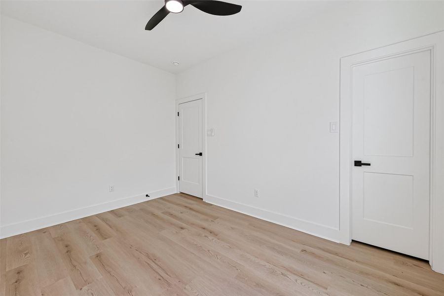Spacious, unfurnished interior of a new home in , Houston (Image 26).