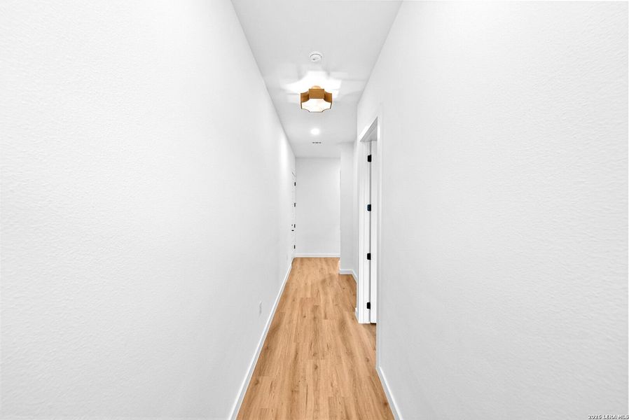 Spacious, unfurnished interior of a new home in , San Antonio (Image 38).