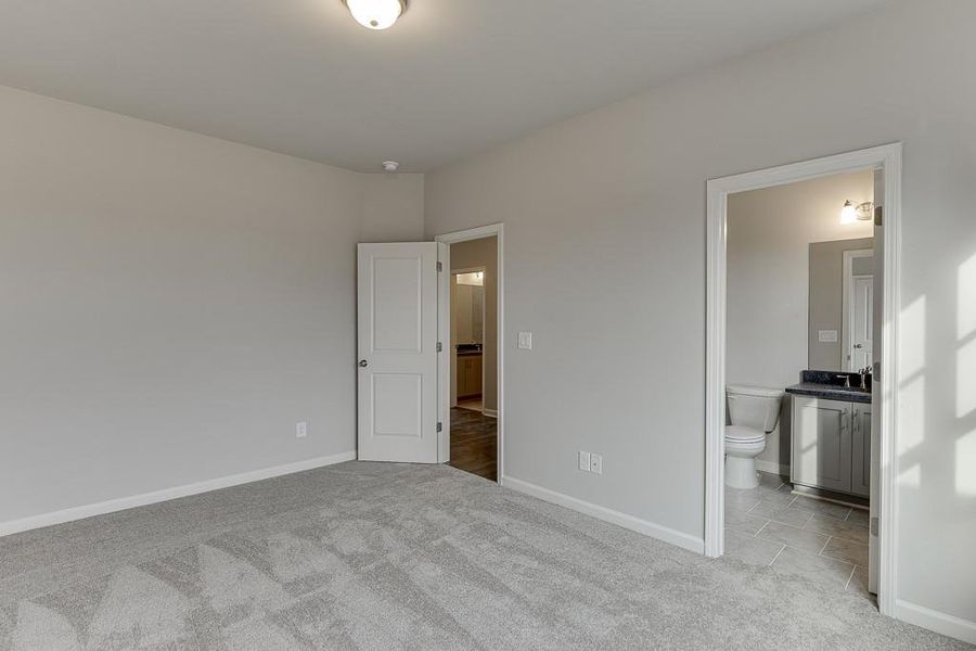 Spacious, unfurnished interior of a new home in , Gainesville (Image 37). Spacious, unfurnished interior of a new home in , Gainesville (Image 37).