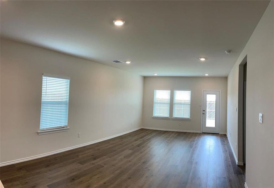 Spacious, unfurnished interior of a new home in Magnolia, Josephine (Image 16).
