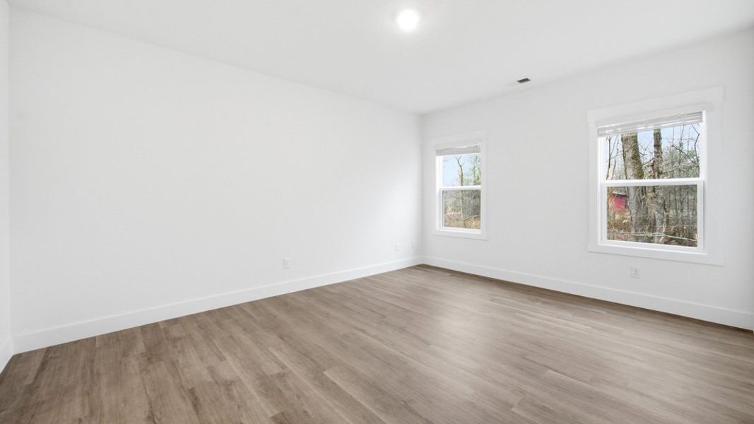 Spacious, unfurnished interior of a new home in Keebler Meadows, Johnson City (Image 29).