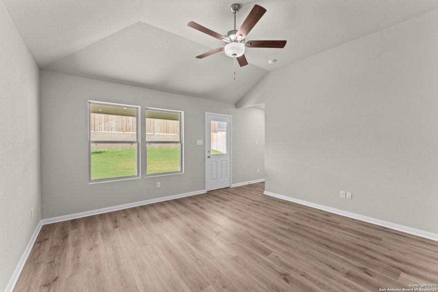 Spacious, unfurnished interior of a new home in Hunters Ranch, San Antonio (Image 25). Spacious, unfurnished interior of a new home in Hunters Ranch, San Antonio (Image 25).
