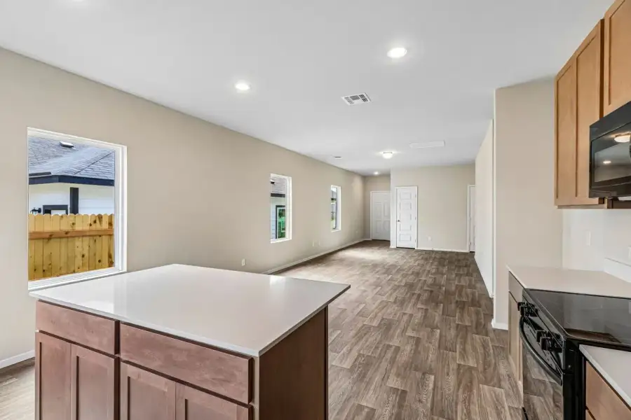 Furnished interior view inside a new home in Edgebrooke, Pflugerville (Image 8).