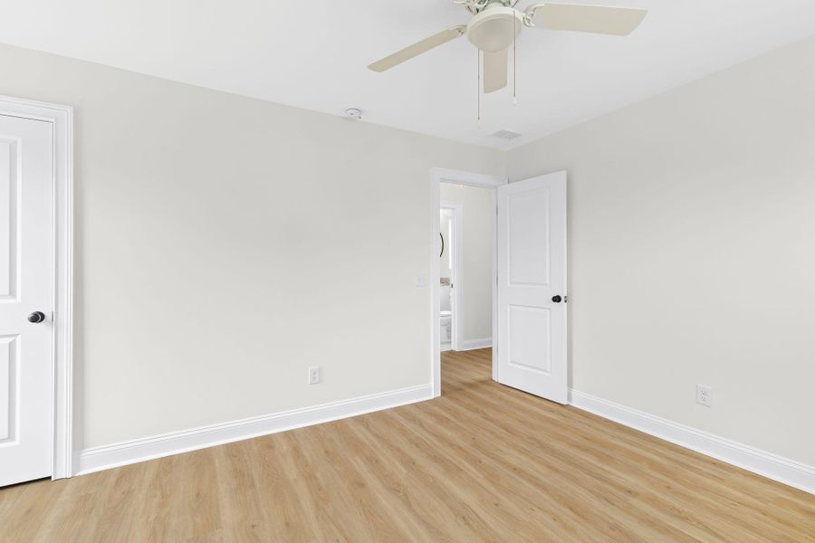 Spacious, unfurnished interior of a new home in , North Charleston (Image 24).