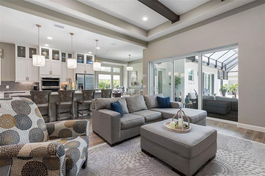 Image 64 of a home in Toscana.