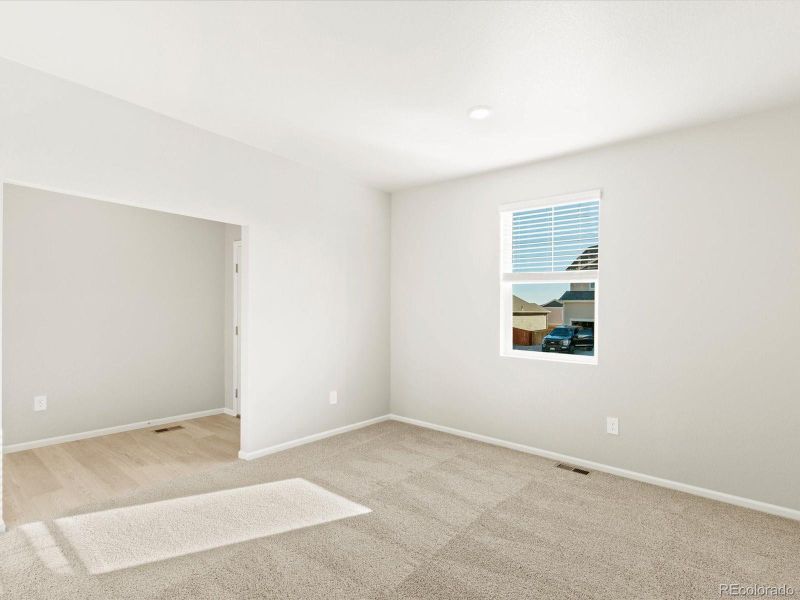 Spacious, unfurnished interior of a new home in Hidden Valley Farm, Severance (Image 32).