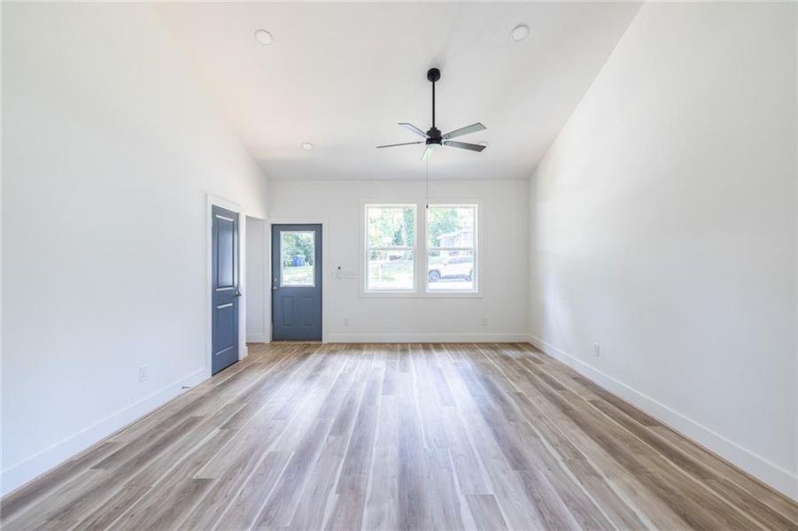 Spacious, unfurnished interior of a new home in , Atlanta (Image 35).